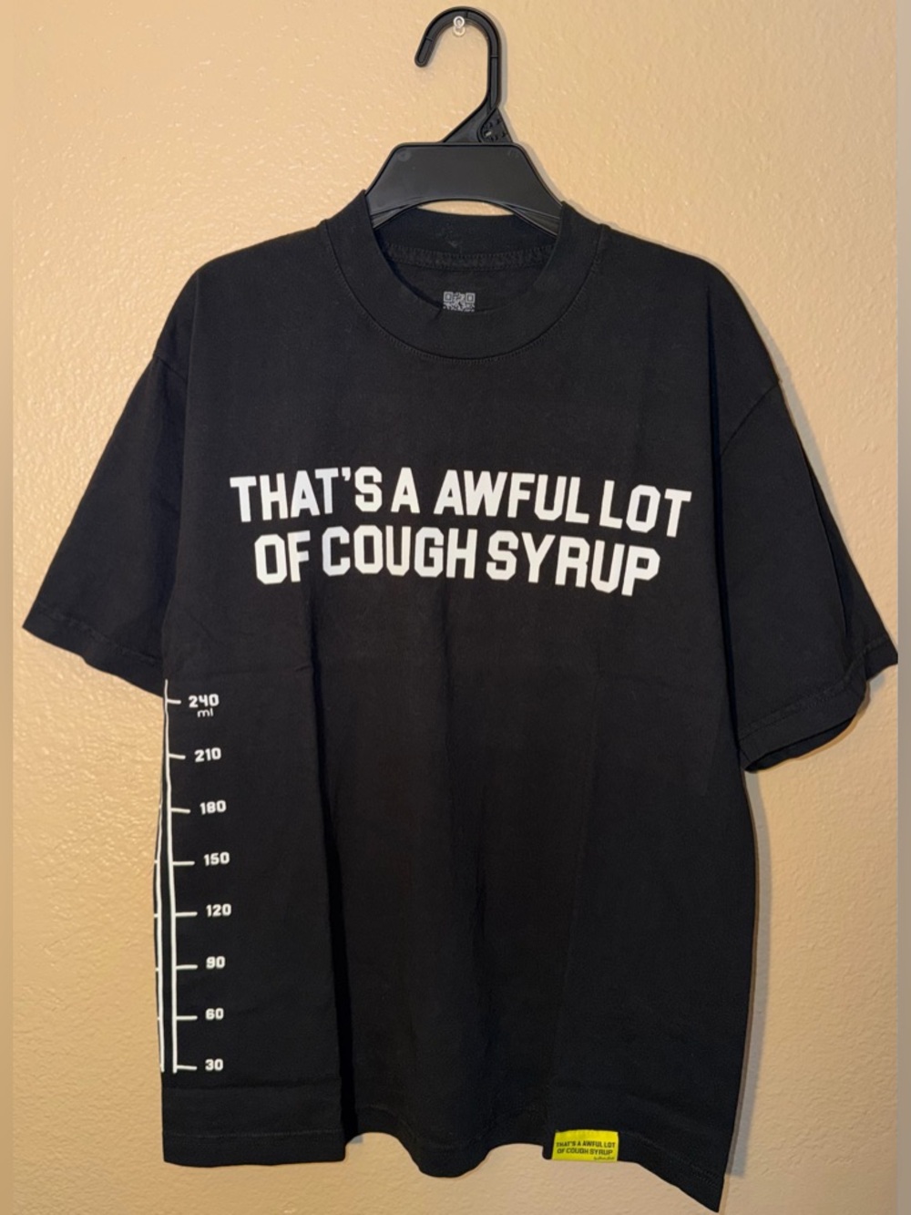 ALOCS That's A Awful Lot Of Cough Syrup Black Graphic T-Shirt Size Small Mens